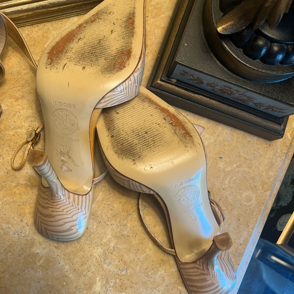 GIANNI VERSACE VERO CUOIO closed toe sling back heels size 38.5 - Picture 6 of 17